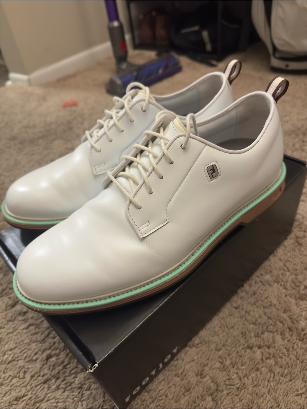 Men’s FootJoy Premiere Field Golf Shoes. Size 8.5Medium. Spikes. Great Condition